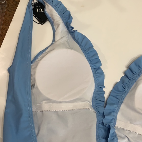 ZAFUL  nwot blue ruffle plunge one piece swimsuit xl - Picture 8 of 8